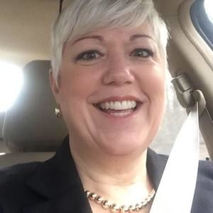 Meet your Posher, Adrienne